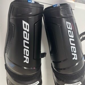 Bauer Black Protective Shin Guards 13”
